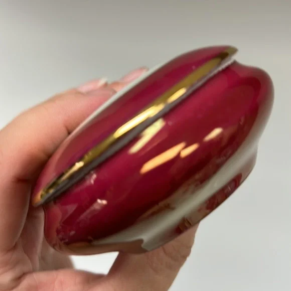 Vintage Limoges France porcelain dresser /trinket box - Picture 8 of 8